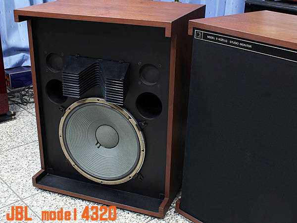 JBL 4320 ♪スタジオモニター 銘システム♪【チューン・ケア】 JBL 4320 ♪スタジオモニター 銘システム♪【チューン・ケア】