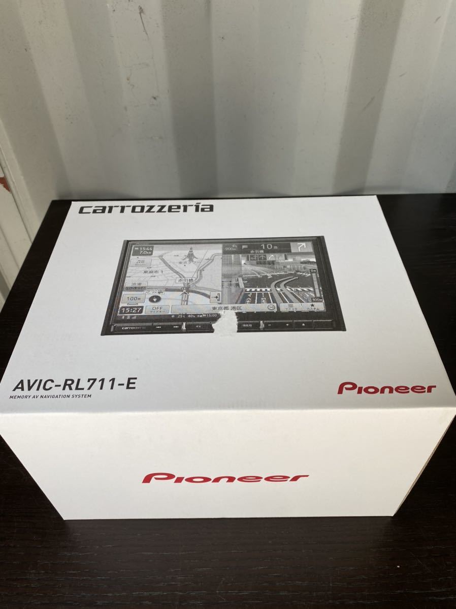 新品未使用☆Pioneer carrozzeria 楽ナビ 8インチ AVIC-RL711-E