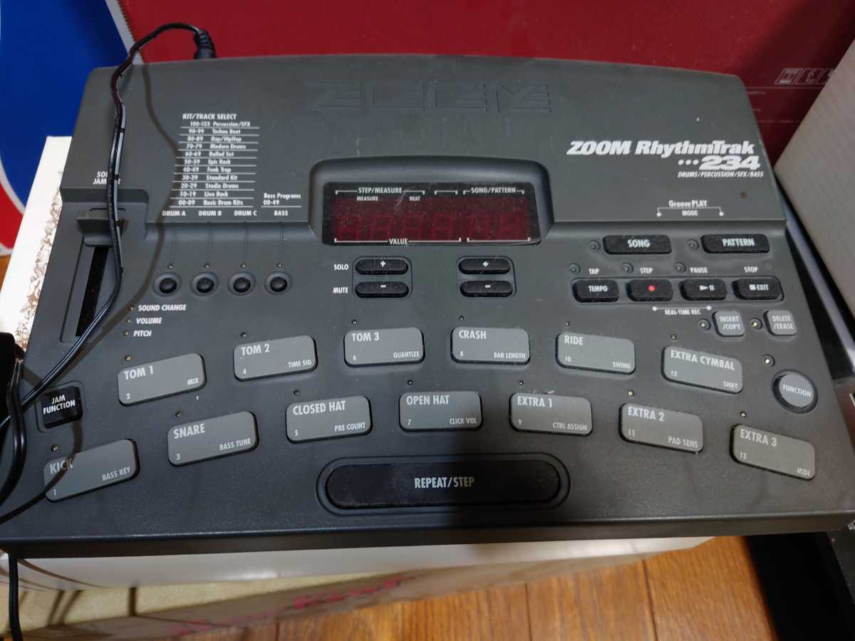  редкий не использовался ZOOM RhythmTrak 234