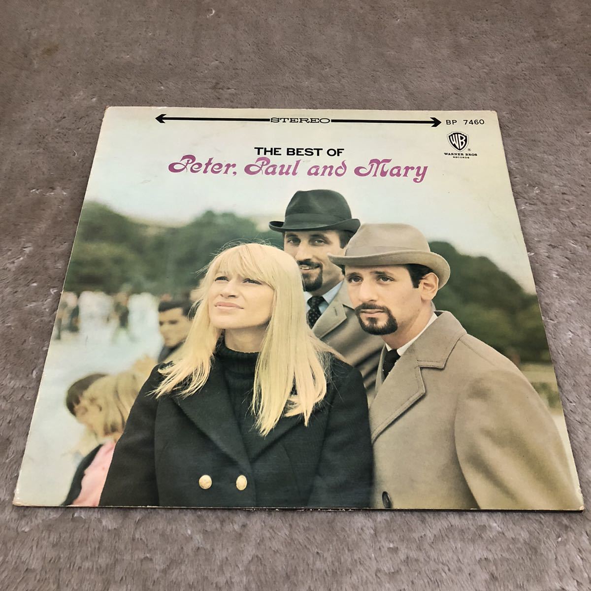 【赤盤カラーレコード国内盤】THE BEST OF Peter Paul and Mary　ピーターポール&マリー / LP レコード / BP7460 / 洋楽ポップス /_画像2