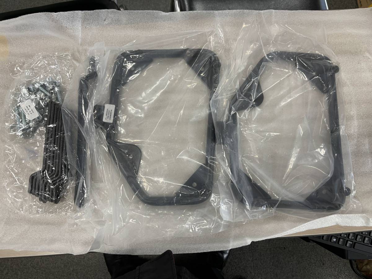 GIVI SB2000 汎用 純正サイドケースホルダー 新品 sler.com.br