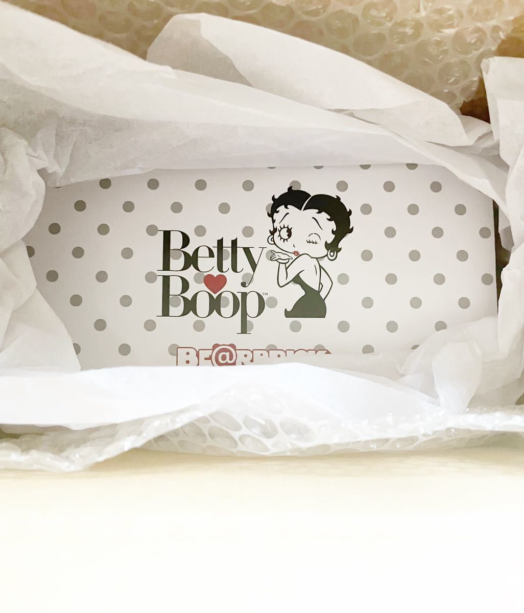 [ нераспечатанный / бесплатная доставка ] BE@RBRICK Betty Boop(TM) BLACK Ver. 100% & 400% Bearbrick beti*b-p
