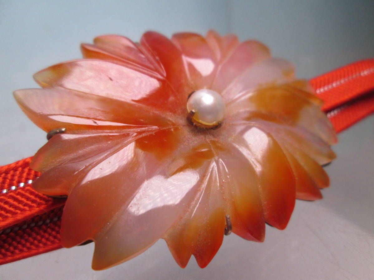 ☆アンティーク・本瑪瑙 本真珠飾り花彫刻の帯留め-