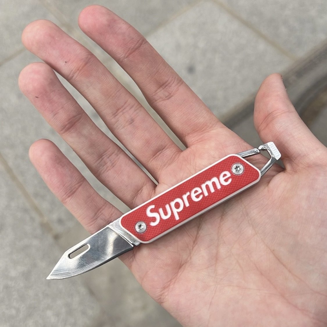 Supreme knife keychain ナイフ キーホルダー 新品未使用 - キーホルダー