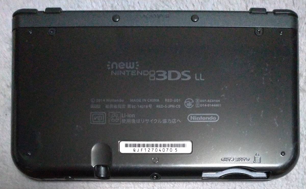 NEW NINTENDO 3DS LL NEWニンテンドー3DS LL メタリックブラック 中古品 使用感有り 充電器 タッチペン  SDカード（4GB）付き 送料無料