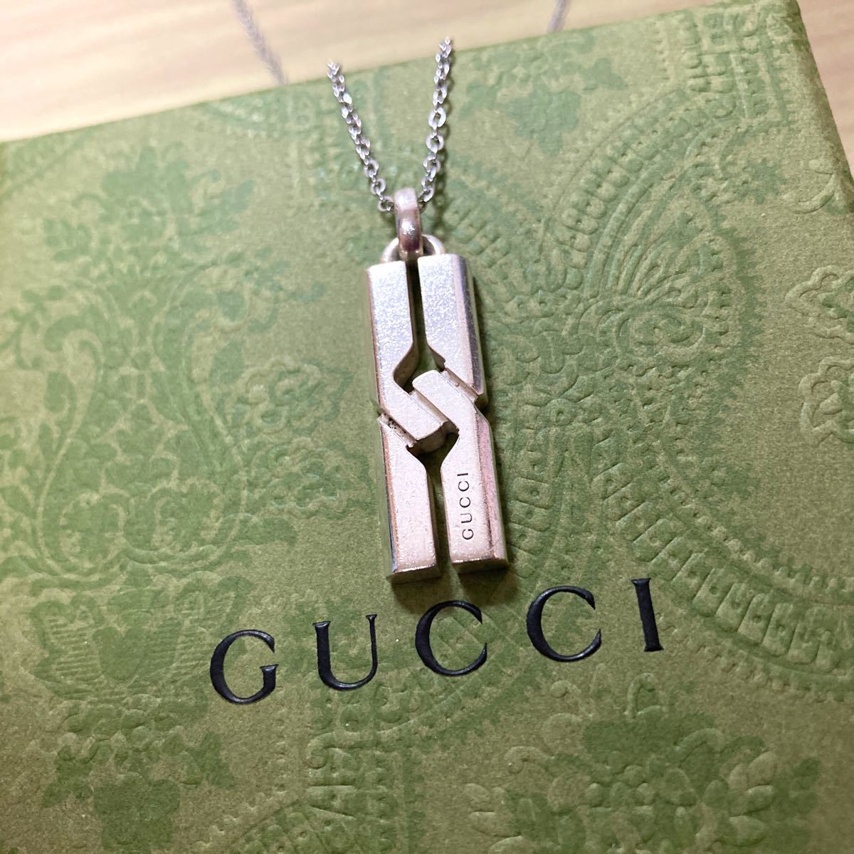 GUCCI ノット インフィニティ ネックレス rotondaro.com.uy