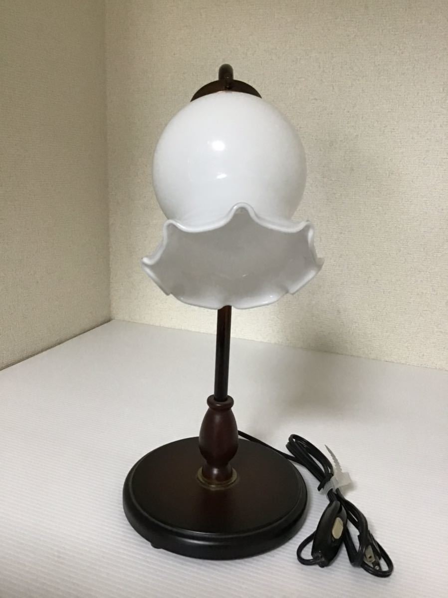 照明器具 乳白ガラス すずらん テーブルランプ 花形 ナイト 照明器具 乳白ガラス すずらん テーブルランプ 花形 ナイト