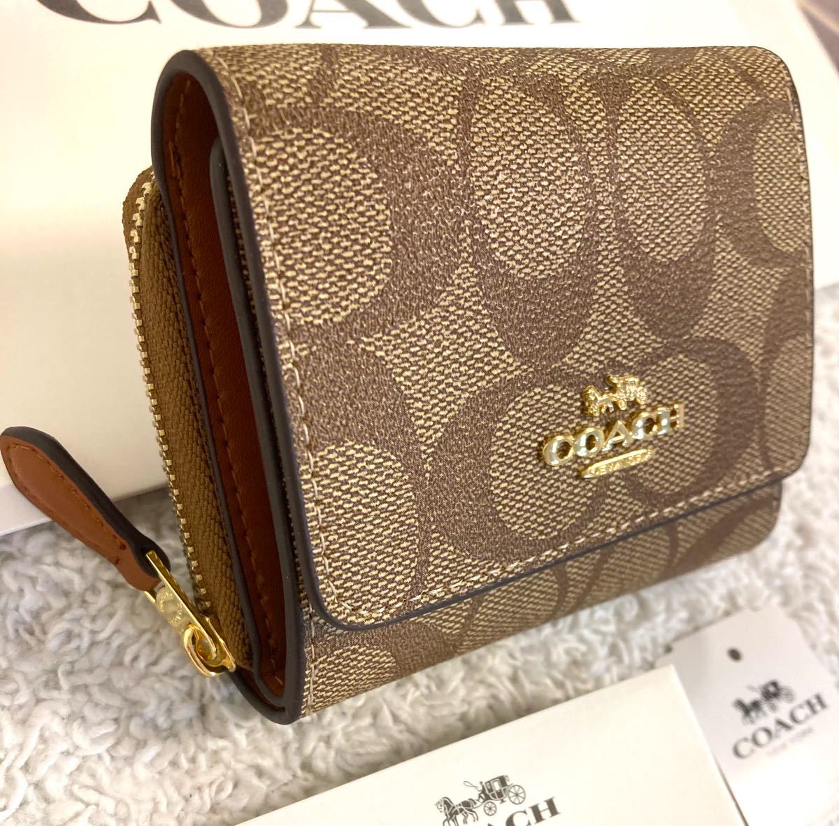 COACH 財布 ブラウン カーキ シグネチャー 三つ折財布 ミニ財布 コーチ財布 ギフト プレゼント