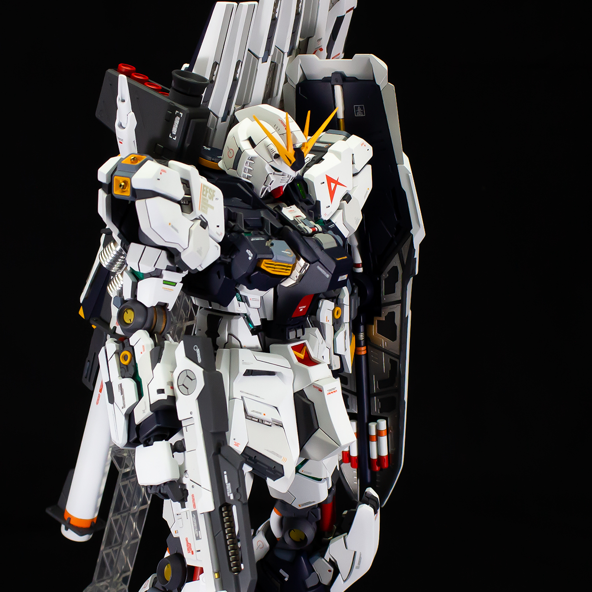 MG 1/100 νガンダムVer.Ka 改修塗装済み完成品 | monsterdog.com.br