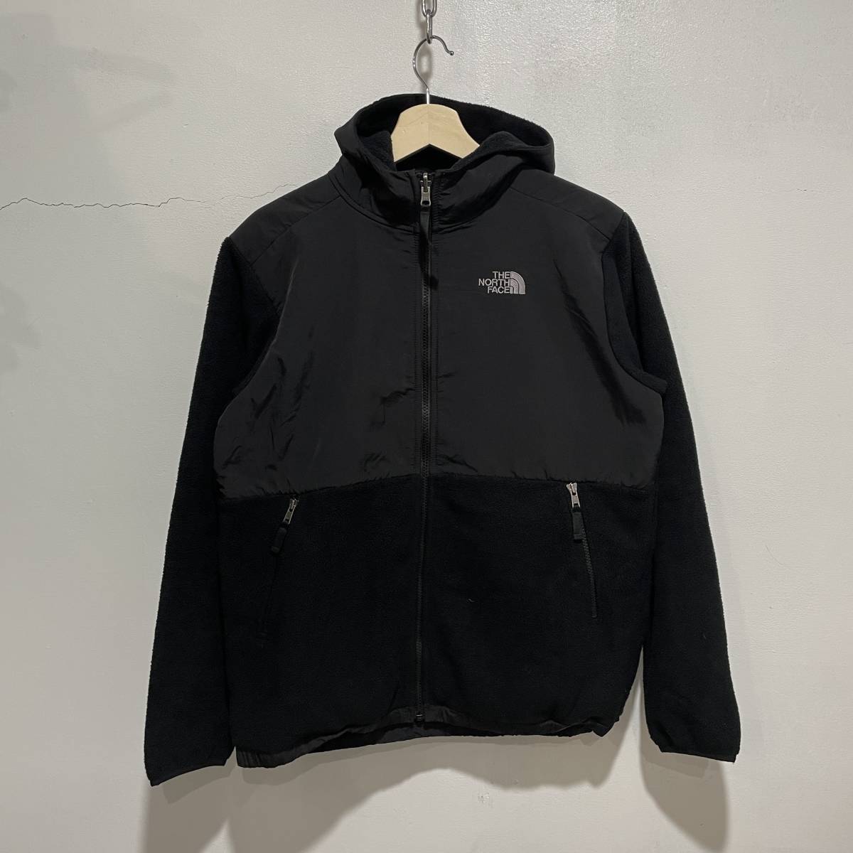 送料無料☆THE NORTH FACE☆ザノースフェイス☆デナリタイプフード付きフリース☆ボーイズXL☆ストリート☆黒☆ポーラテック☆H9ｂ_画像1