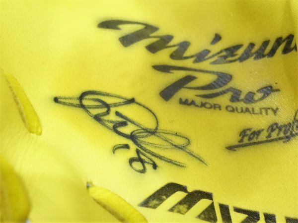 012 東北楽天ゴールデンイーグルス 田中将大投手 実使用グローブ 012 東北楽天ゴールデンイーグルス 田中将大投手 実使用グローブ