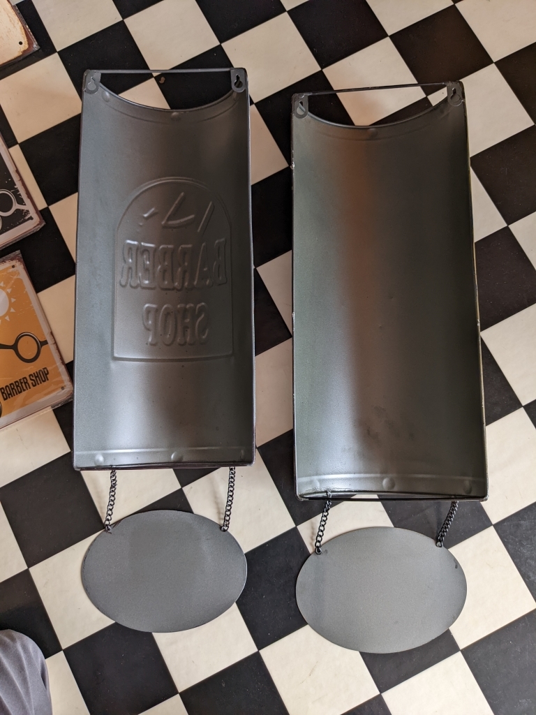 訳あり BARBER バーバーショップ 壁掛け看板 ブリキ看板 セット 訳あり BARBER バーバーショップ 壁掛け看板 ブリキ看板 セット
