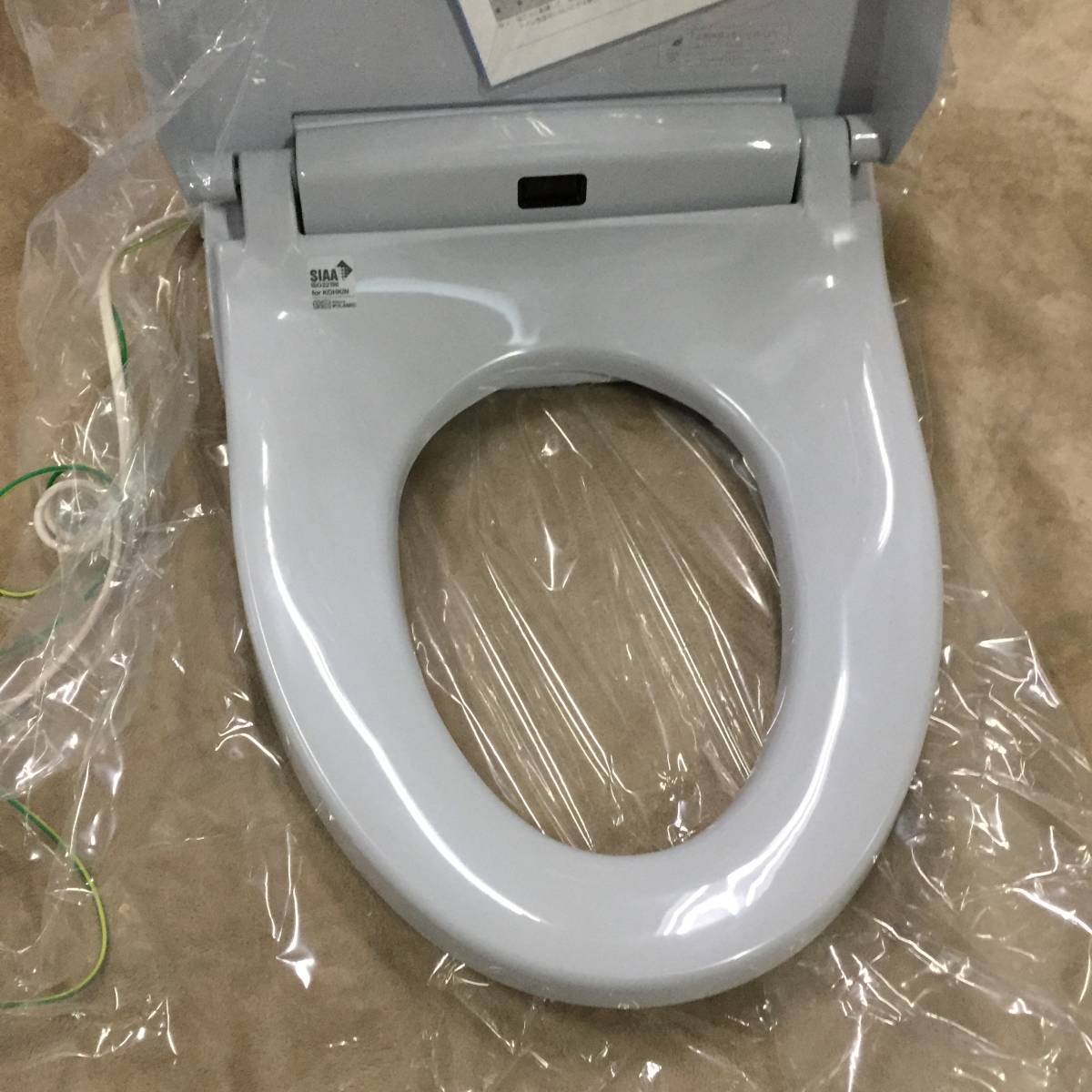 INAX &キレイ便座・脱臭・コードレスリモコンの貯湯式 温水洗浄便座