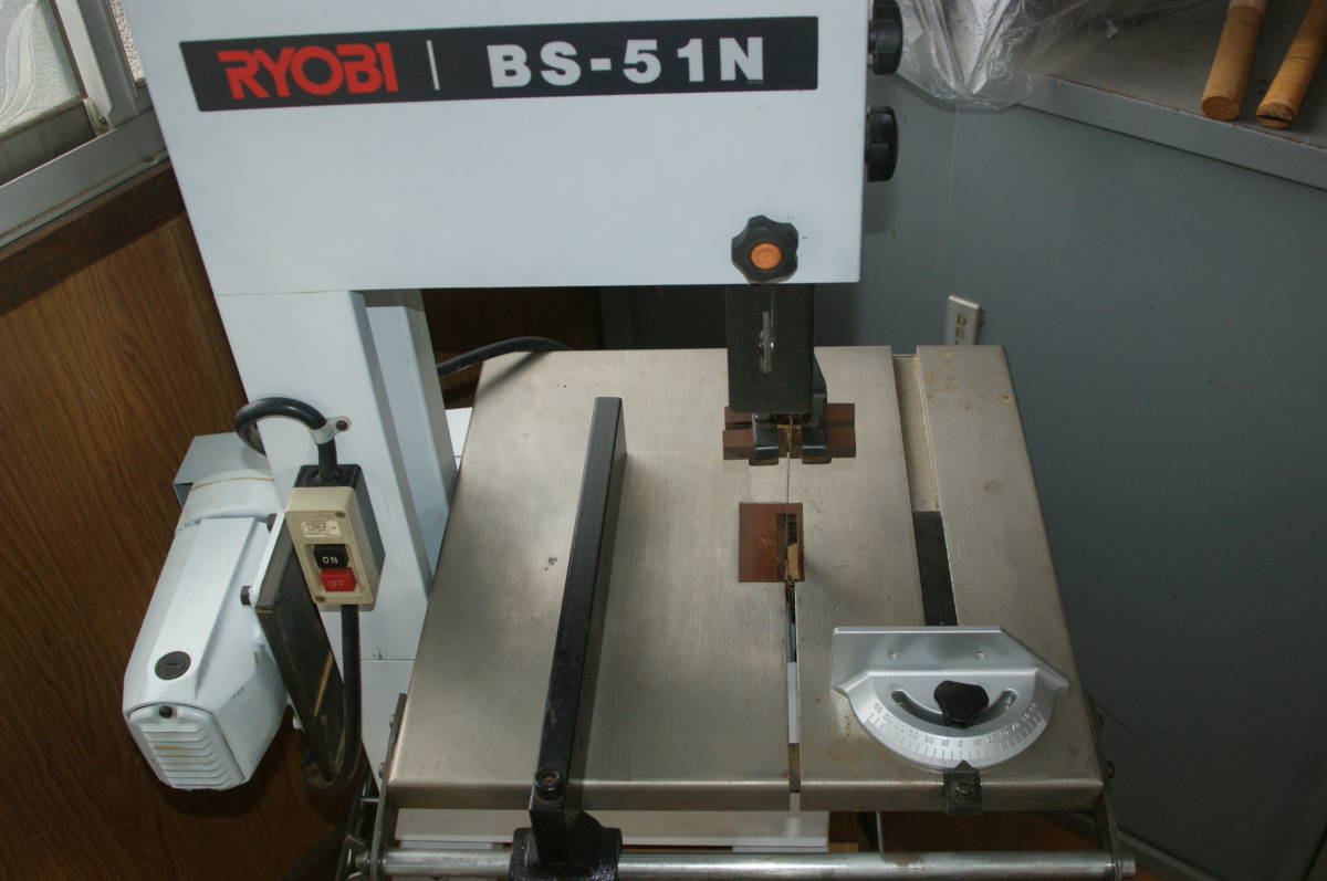 Yahoo!オークション - RYOBI リョービ 小型バンドソー BS-51N Yahoo!オークション - RYOBI リョービ 小型バンドソー BS-51N