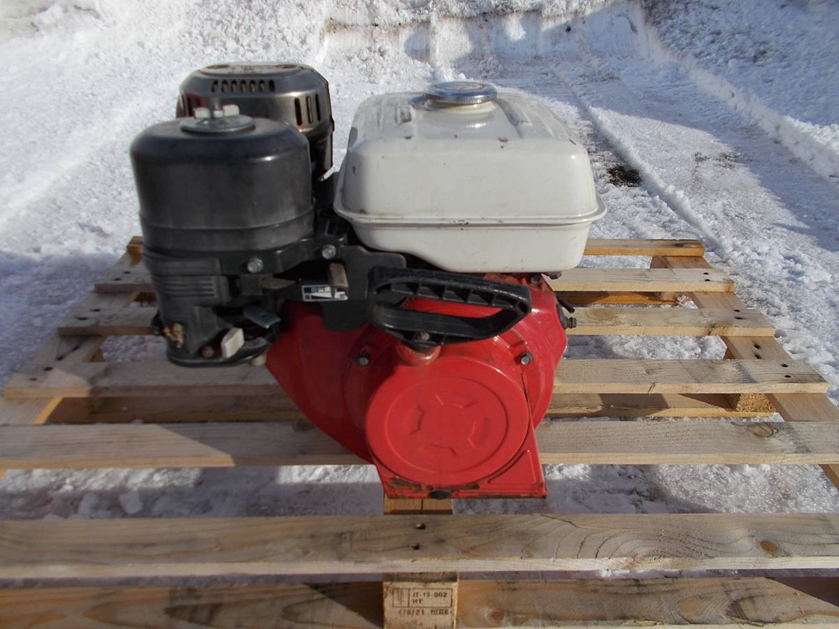 ホンダ除雪機エンジン HS80(セル無し)実働より取り外し GX240 ホンダ除雪機エンジン HS80(セル無し)実働より取り外し GX240