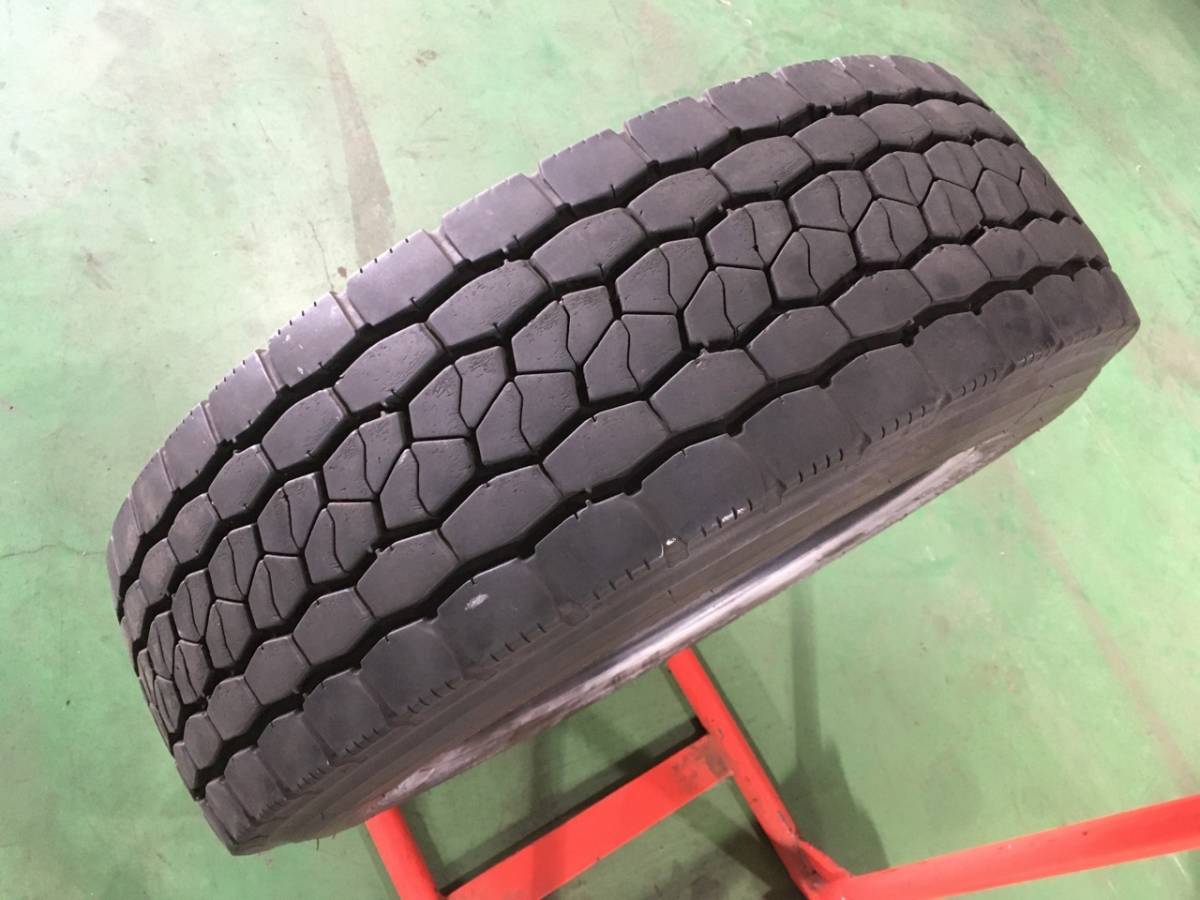 ｗ725-2-2 ☆235/70R17.5 BS 中古タイヤ1本！ ブリヂストンM800 残溝11ｍｍ k35_画像1