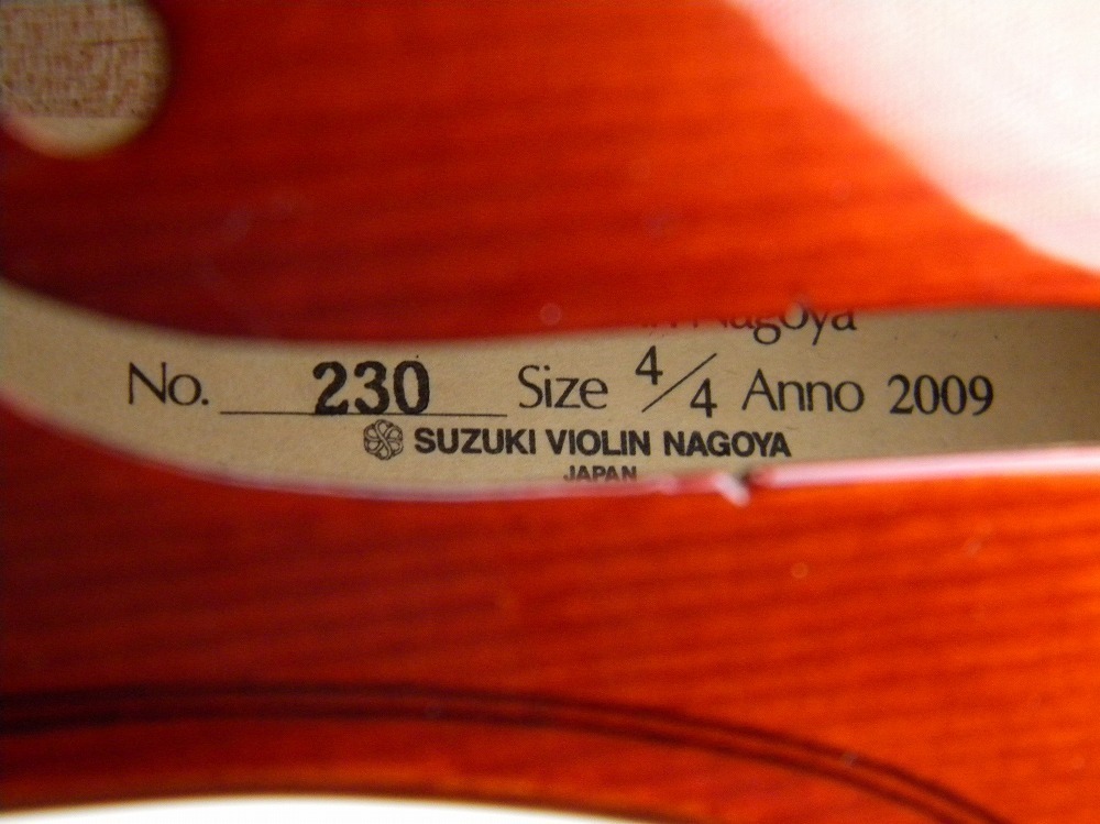 SUZUKI スズキ バイオリン No.230 アウトフィット 4/4サイズ 簡易清掃・試奏点検済み_画像2