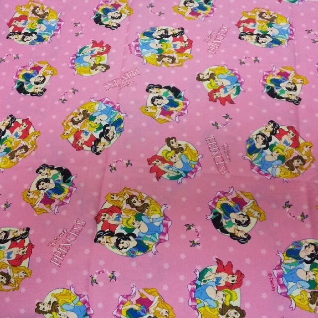プリンセス ★ 生地 ピンク 布 サイズおおよそ105センチ×80センチ位_画像1