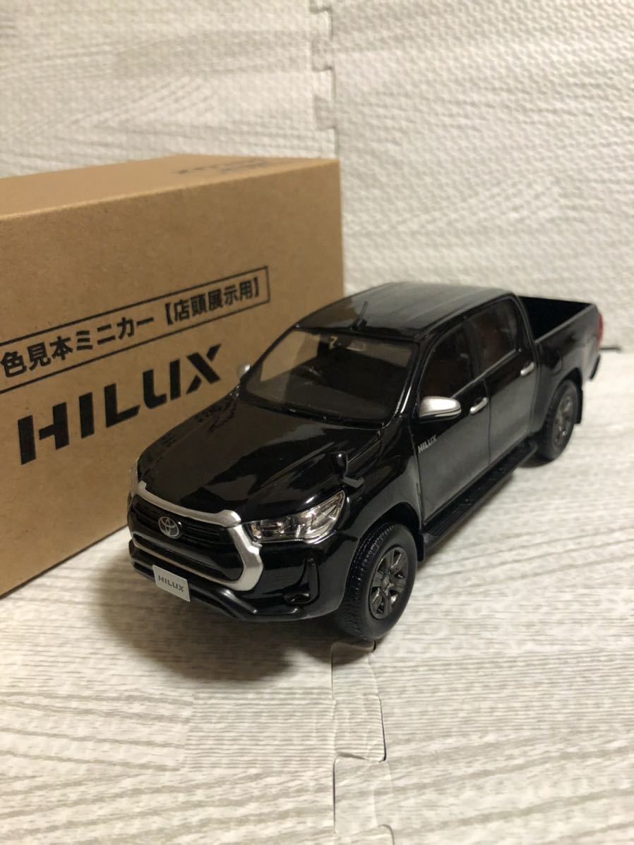 1/30 トヨタ 新型ハイラックス HILUX 後期 最新モデル 非売品 カラー