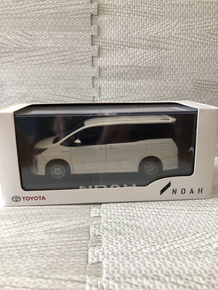 トヨタ ノア サンプル 非売品 1 30 - 模型