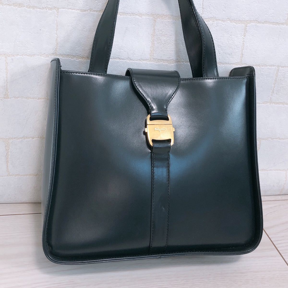 美品》Ferragamo(フェラガモ)トートバッグ(¥21,800) dofeli.com