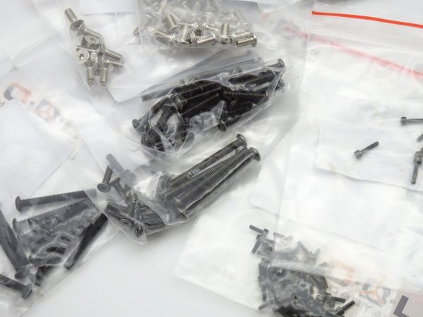 TRAXXAS#トラクサス　TRX-6用ネジセット（非純正）　シルバー/黒　検索MODEL# 88096-4　検索#2576#2616#2591#_画像4