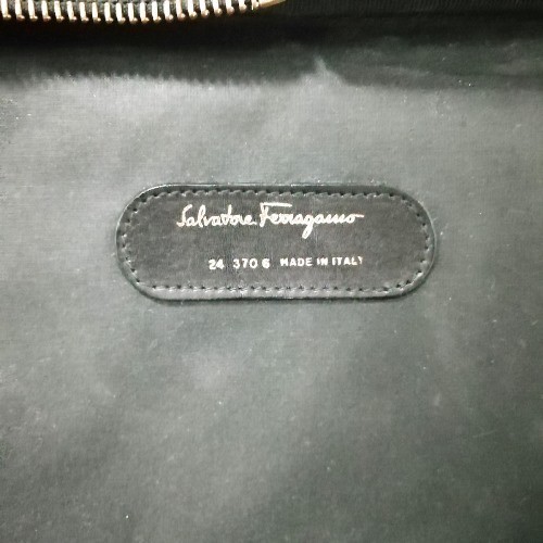 美品 サルバトーレ フェラガモ Salvatore Ferragamo フルレザー