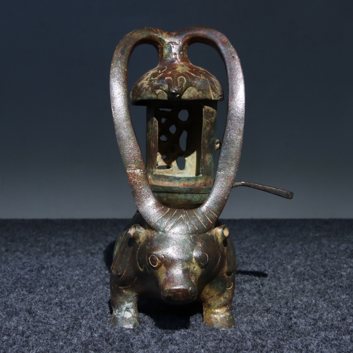 典藏*青銅製*雙管牛灯】置物 賞物 超美品 中国古美術 時代物 ...