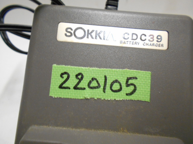 220105測量☆SOKKIA☆ソキアバッテリー充電器CDC39 220105測量☆SOKKIA☆ソキアバッテリー充電器CDC39