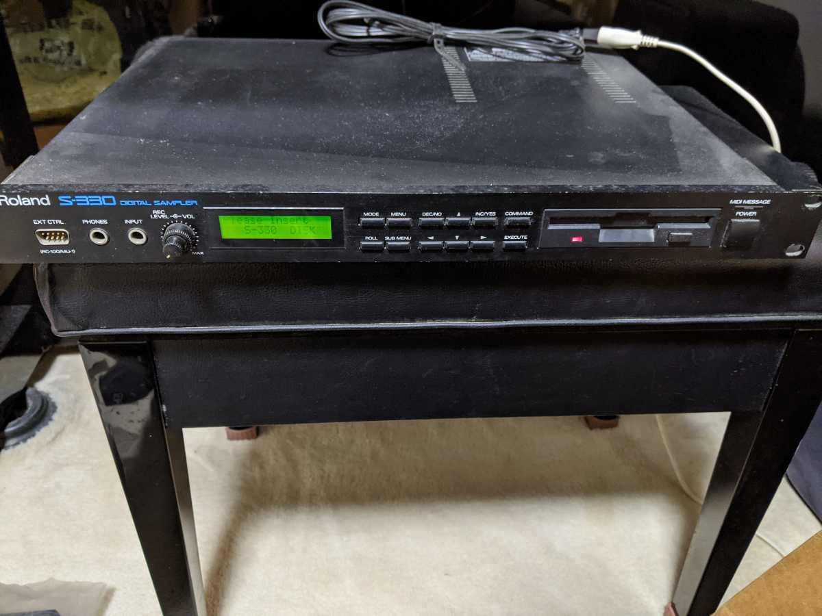 Roland S-330 RC-100 サンプラー 通電確認のみ Roland S-330 RC-100 サンプラー 通電確認のみ