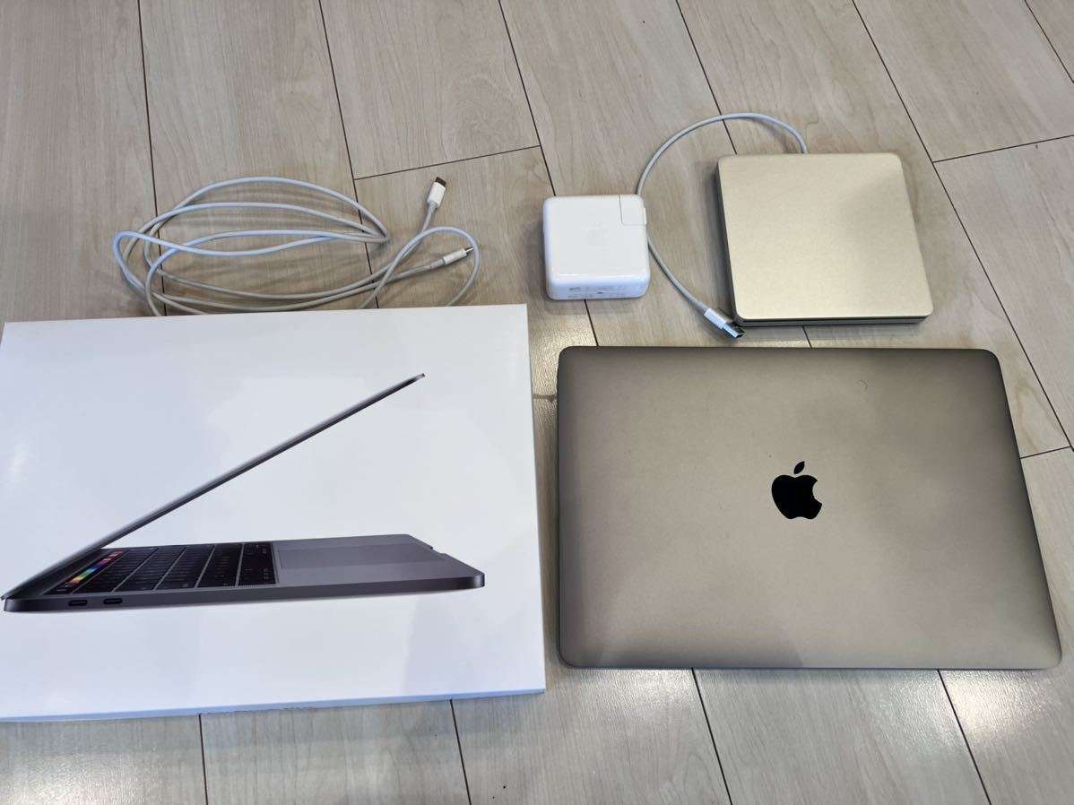 購入プロモーション 【美品】Apple ノートPC MacBook Pro Retina 13.3インチ 2020 スペースグレイ M1/8GB/SSD256GB Apple純正USB SUPERDRIVE付き 購入プロモーション 【美品】Apple ノートPC MacBook Pro Retina 13.3インチ 2020 スペースグレイ M1/8GB/SSD256GB Apple純正USB SUPERDRIVE付き