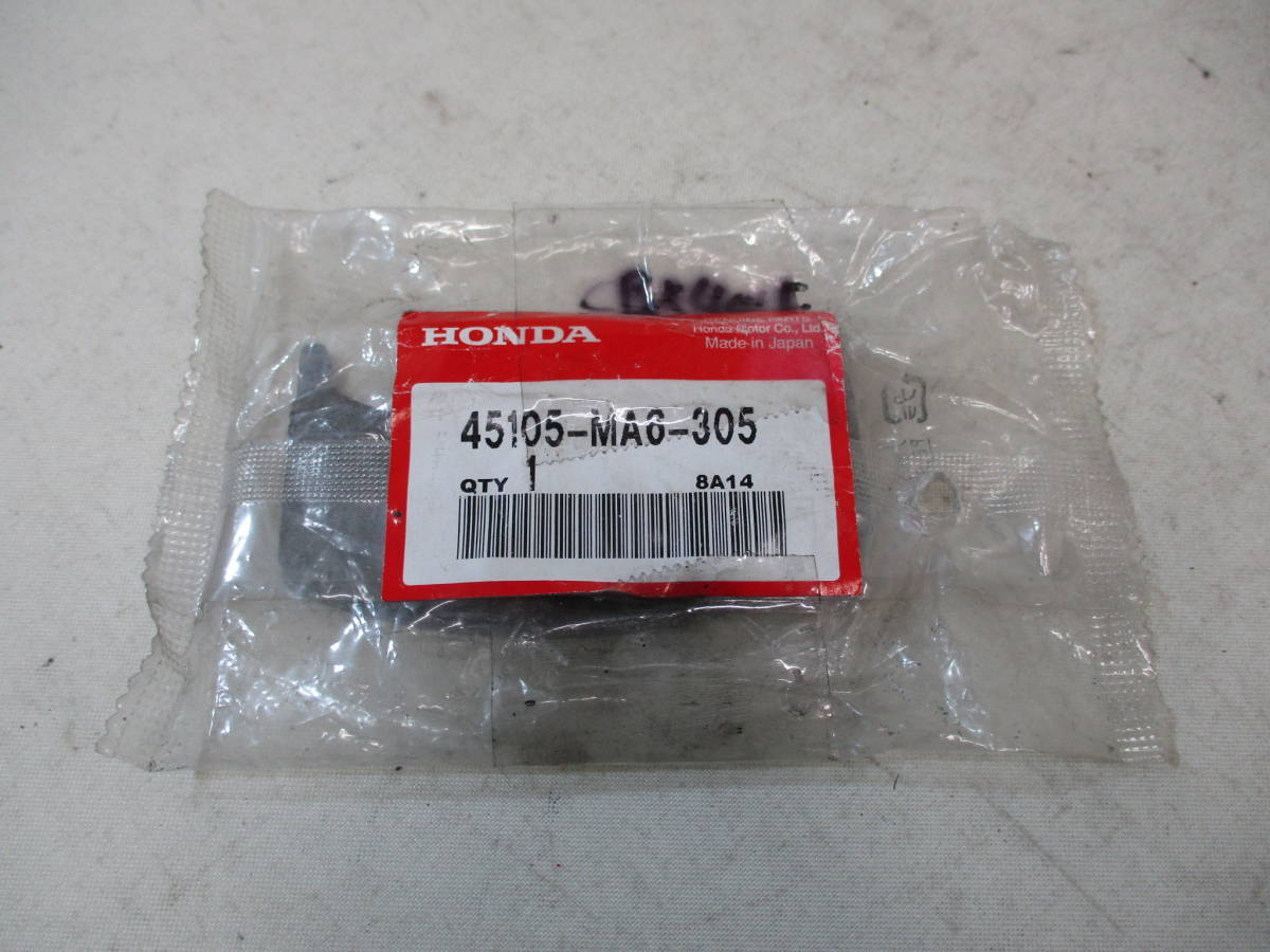 □122 HONDA ホンダ 純正部品 45105-MA6-305 フロントブレーキ キャリパーパッド 車種不明 CBX400F ? 未使用品 パーツ_画像3