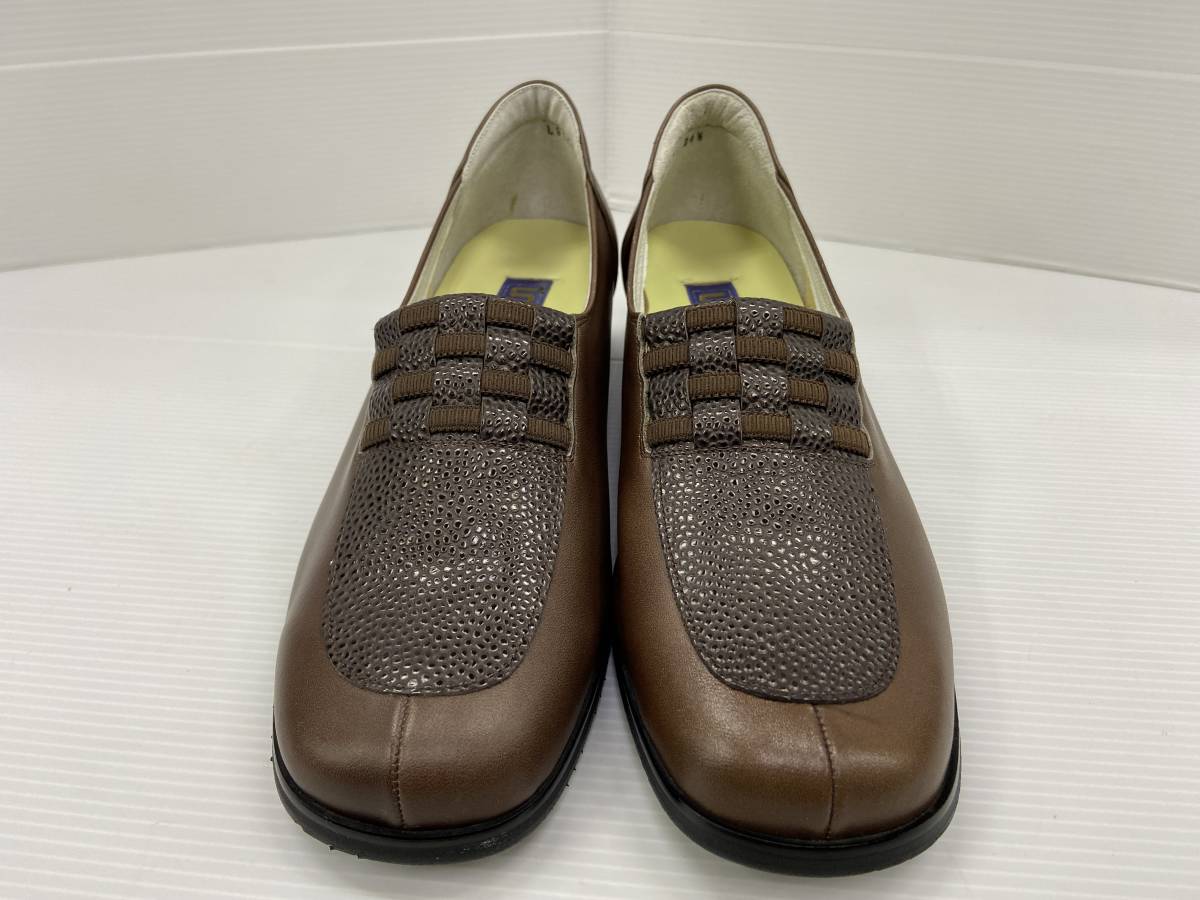 ★お買い得!サロンドグレー おしゃれなパンプス ダークブラウン 24.5cm EEEE幅広設計 ヒール高さ約3cm 太目のヒールで歩きやすい _甲部分はゴムが入り履きやすい