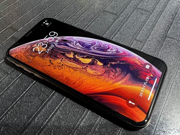 美品】Apple iPhone Xs / 64GB / ゴールド / 日本国内版 SIMフリー