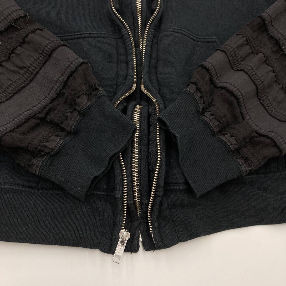 レア 青山限定 UNDERCOVER ハギ パーカー ブラック 黒 2サイズ レア 青山限定 UNDERCOVER ハギ パーカー ブラック 黒 2サイズ