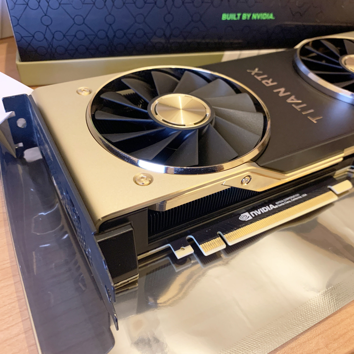 [ б/у ] графическая плата NVIDIA TITAN RTX PCIExp 24GB GDDR6 бесплатная доставка по всей стране 