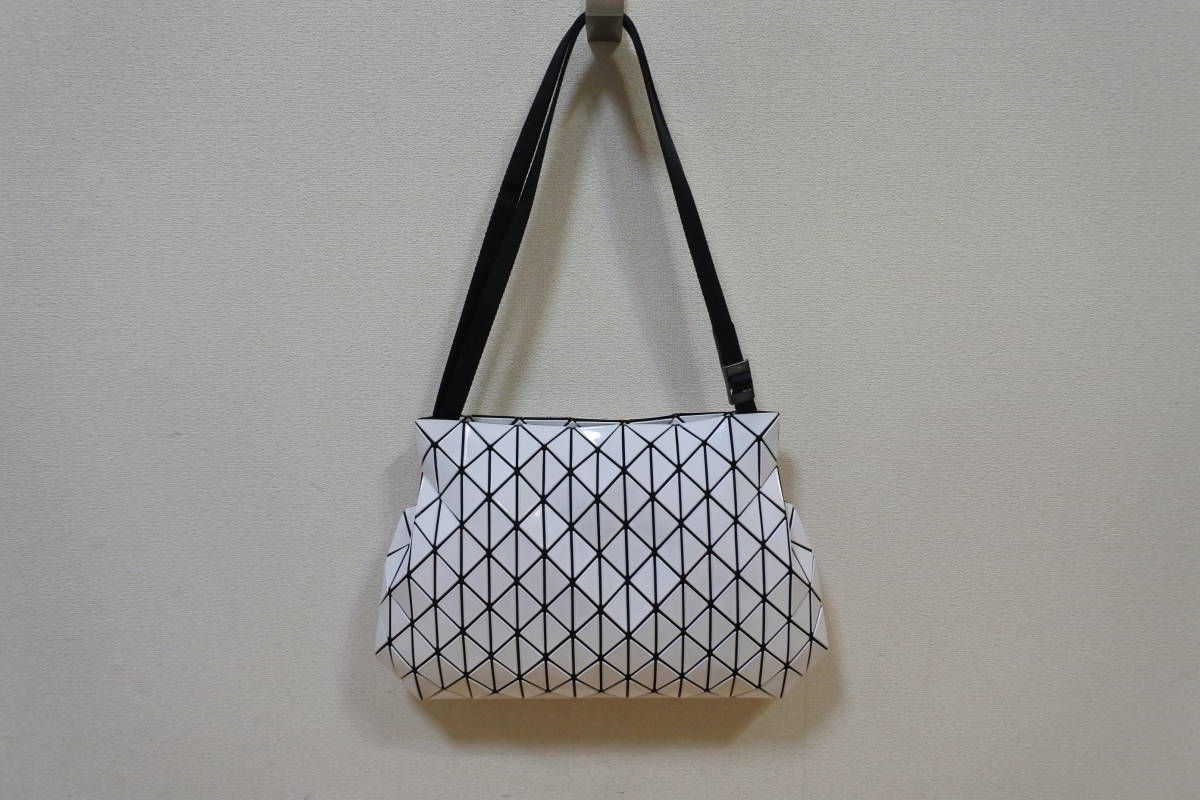 ☆美品☆BAOBAO ISSEY MIYAKE バオバオ イッセイミヤケ ショルダー
