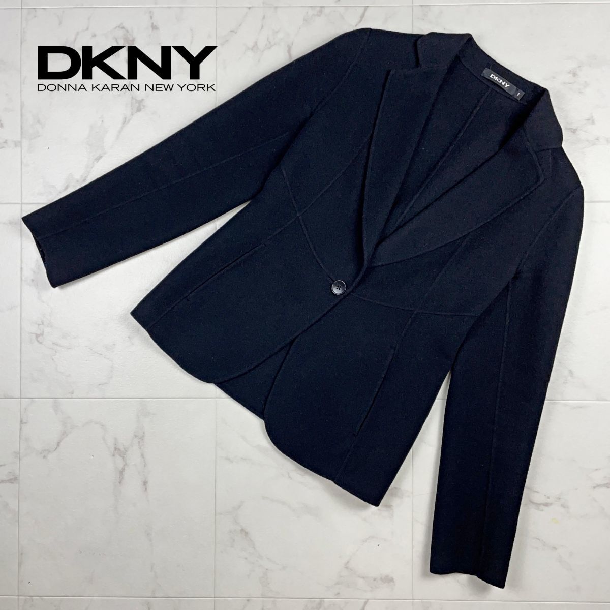 美品 DKNY ダナキャランニューヨーク ラムウール テーラードジャケット 背抜き レディース 黒ブラック サイズ2 NA51
