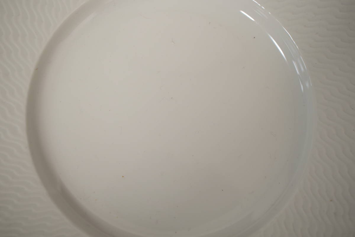 【和】古美術収集家買出品　最高級陶磁器 マイセン Meissen 皿 プレート 陽刻 白磁 美術品 芸術作品 ドイツ白磁 銘々皿 　(2861)