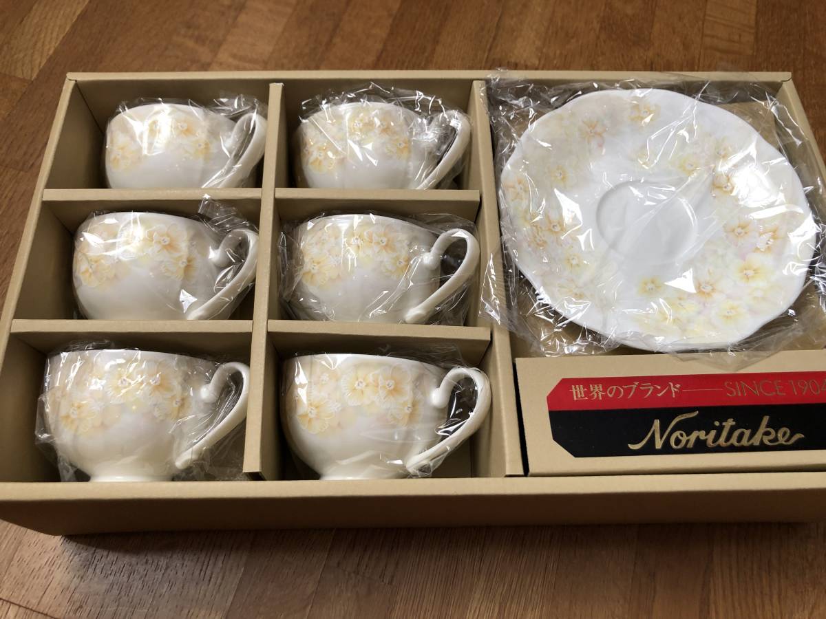 速くおよび自由な Noritake China ティーカップ＆ソーサー 6客 Bone