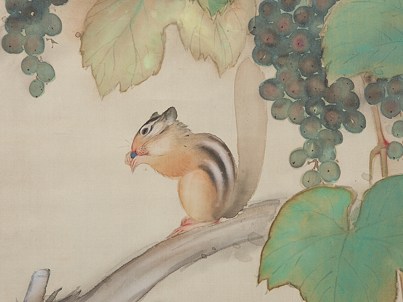 葡萄にリス 栗鼠 作家銘有 掛け軸 箱無 書画、骨董品、美術品 - 通販