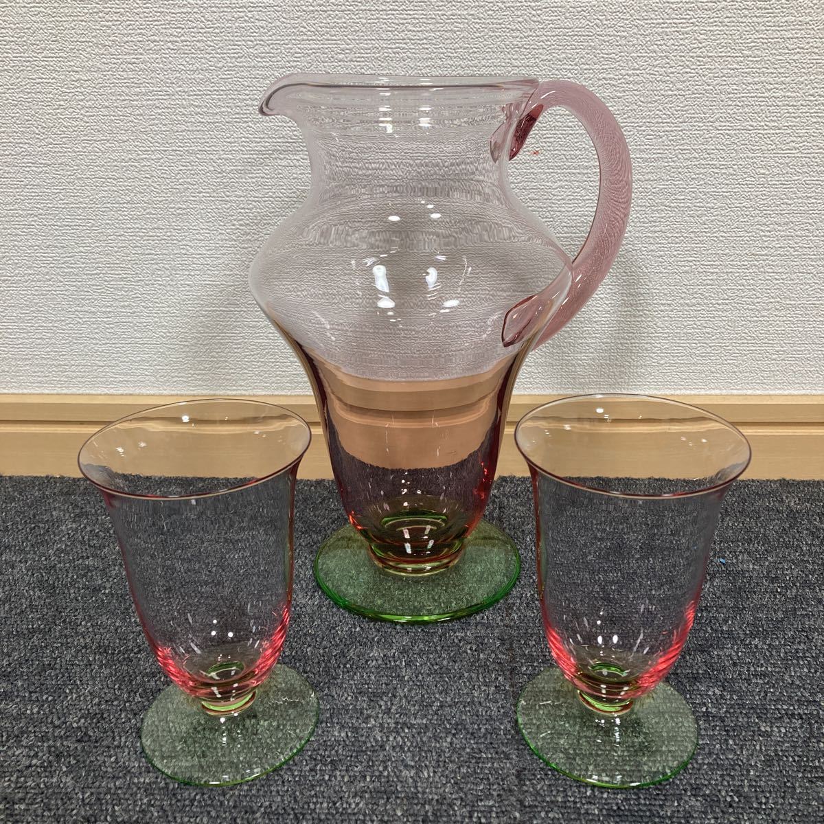 ベネチアングラス 水差し グラス2個セット ティーセット 水差し底面に