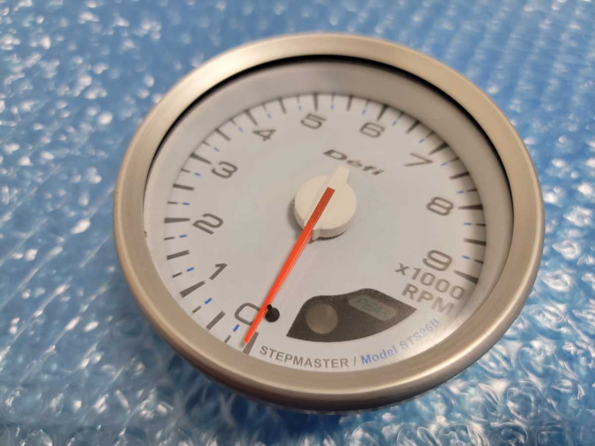 動作確認済 Defi 80パイ タコメーター ホワイト STS26B 緑文字 9000rpm