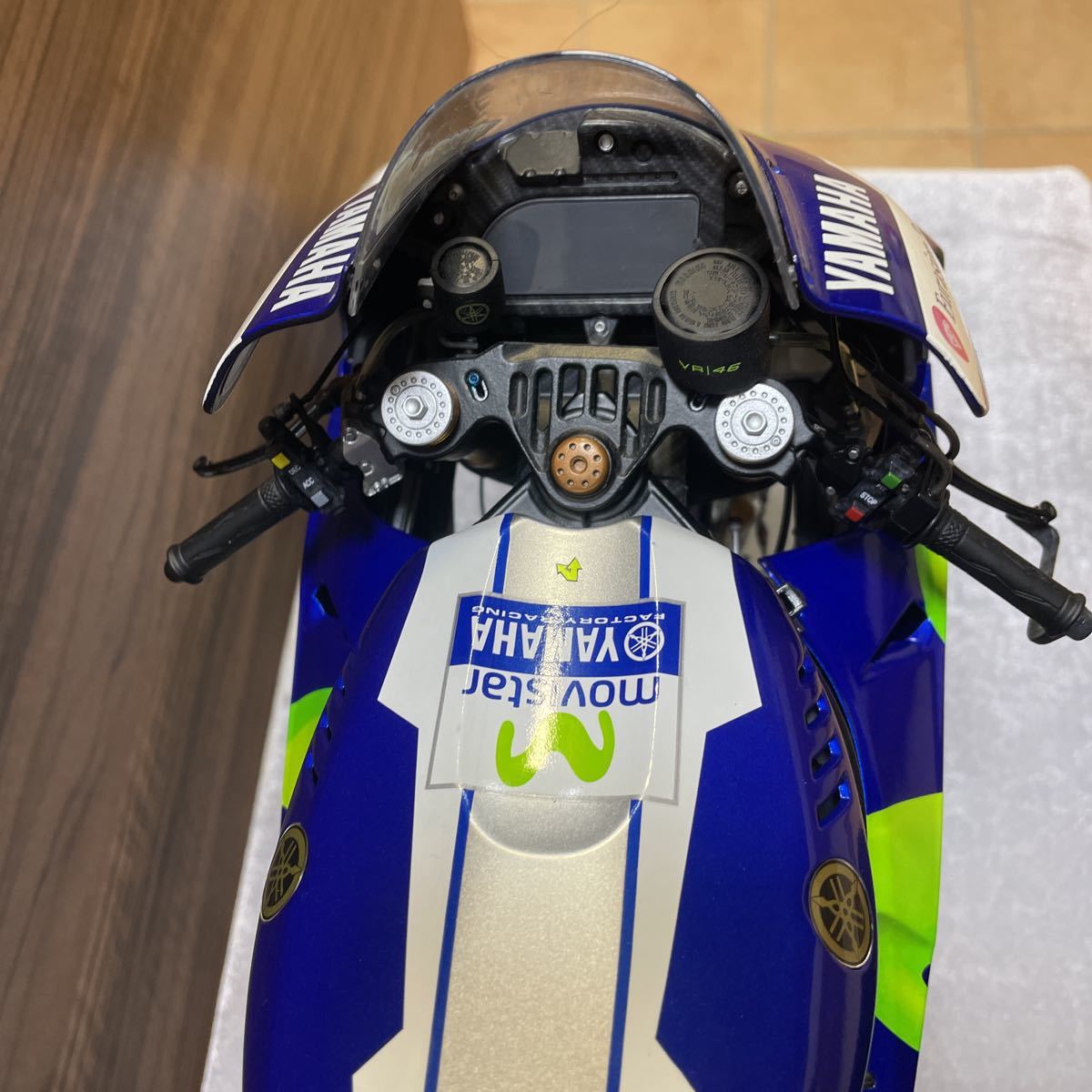 デアゴスティーニ 1/4 週刊 YAMAHA YZR-M1 バレンティーノ デアゴスティーニ 1/4 週刊 YAMAHA YZR-M1 バレンティーノ