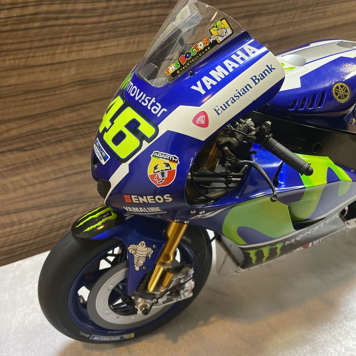 ディアゴスティーニ YAMAHAYZR-M1 1/4 バレンティーノロッシ完成 ディアゴスティーニ YAMAHAYZR-M1 1/4 バレンティーノロッシ完成