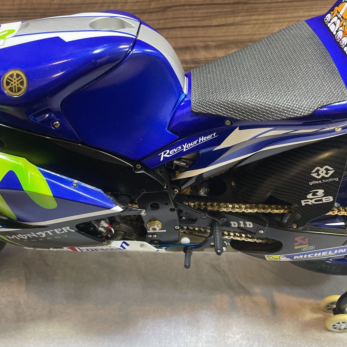 Yahoo!オークション - デアゴスティーニ 1/4 週刊 YAMAHA YZR-M1 Yahoo!オークション - デアゴスティーニ 1/4 週刊 YAMAHA YZR-M1