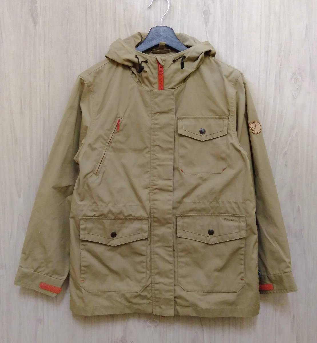 FJALL RAVEN/フェール ラーベン/マウンテンパーカー/FR-1301L/G-1000