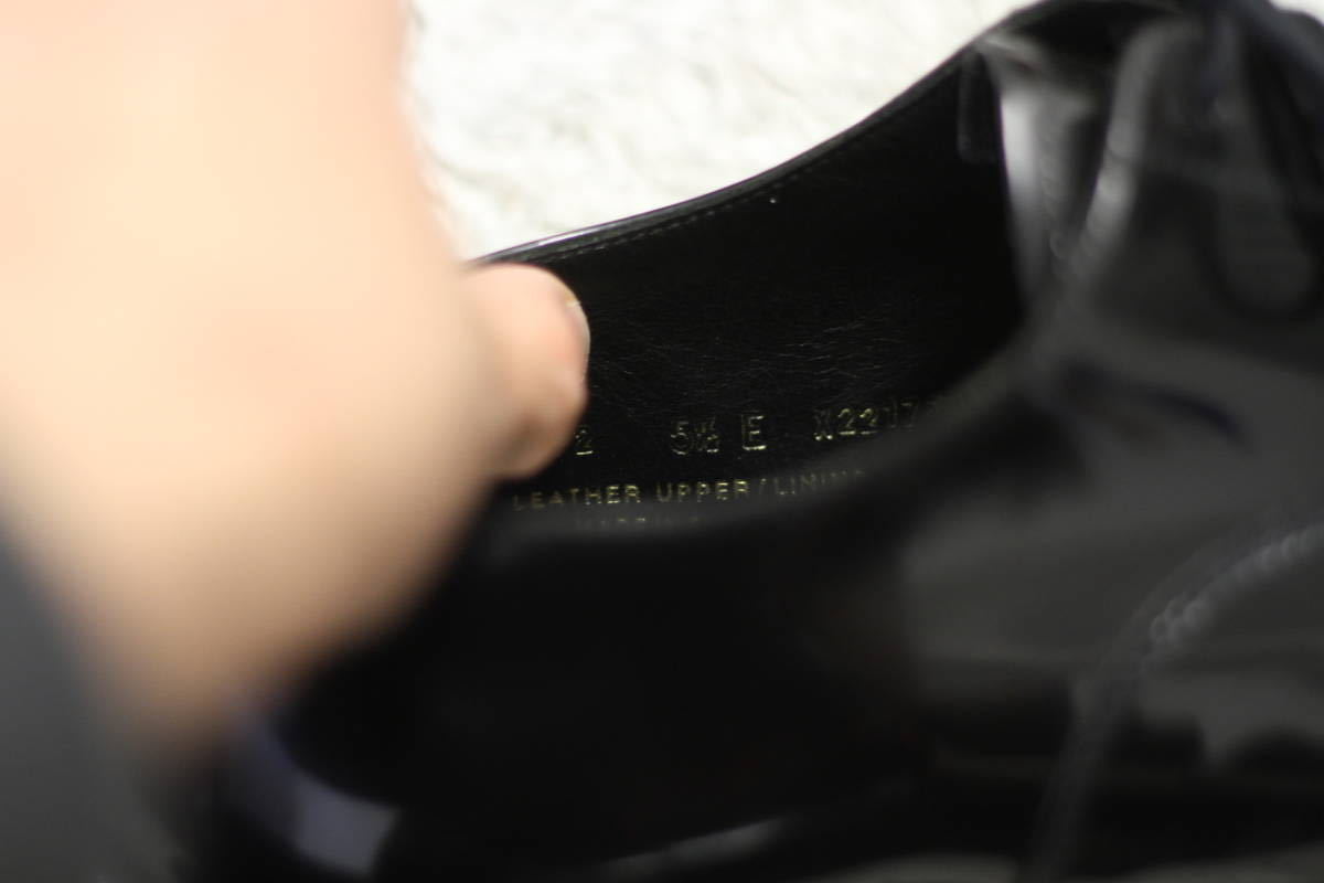 良品】CROCKETT & JONES エナメル プレーントゥ 5.5E(オペラ パンプス