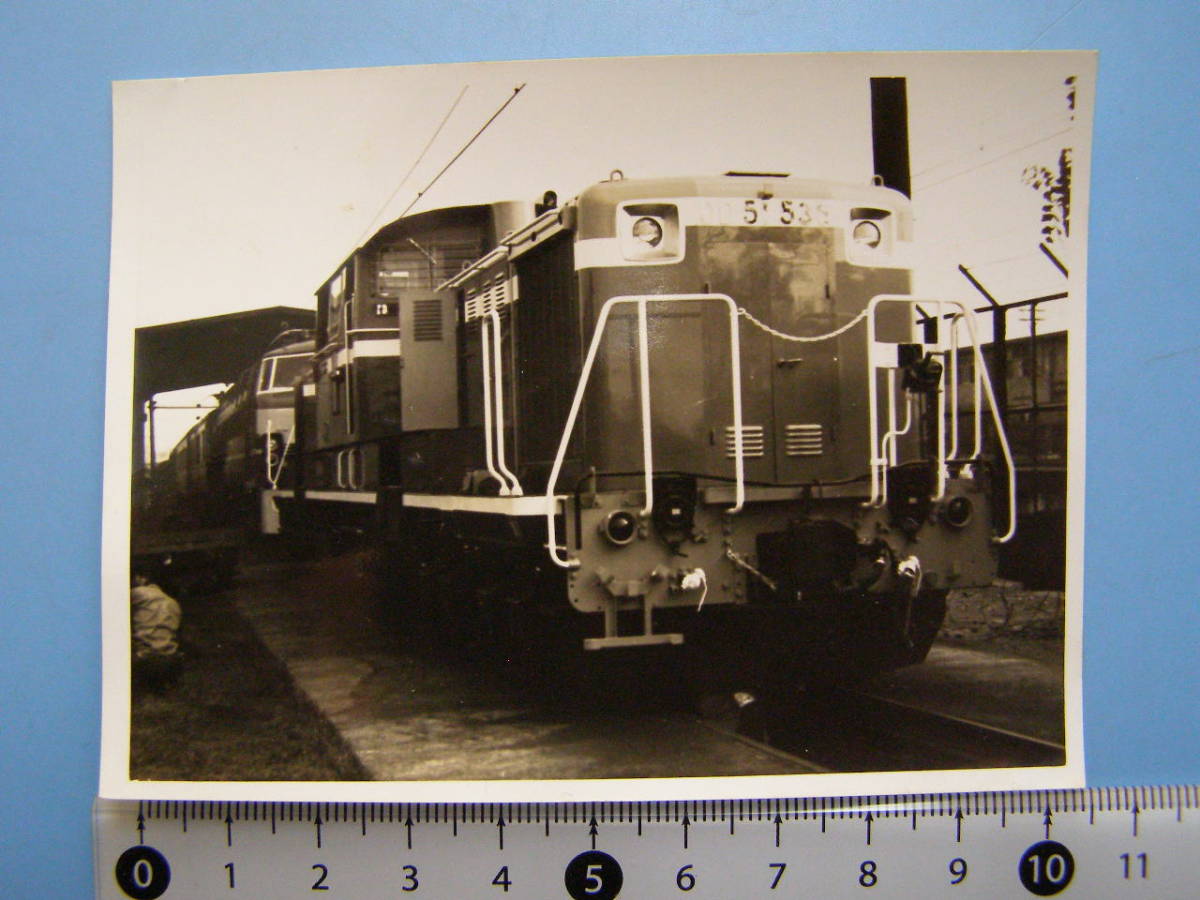 (J42) 写真 古写真 電車 鉄道 鉄道写真 DD51 昭和41年10月 鷹取工場 _画像1