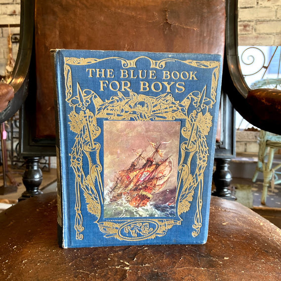 イギリス　アンティーク　洋書　1921年代　THE BLUE BOOK FOR BOYS　ディスプレイ　古書　本　インテリア雑貨 撮影背景